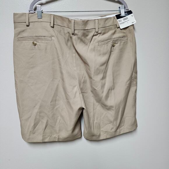 NWT Men's Jos A Banks Tailored Fit Traveler Performance Shorts TAN  size 40R - Picture 2 of 10